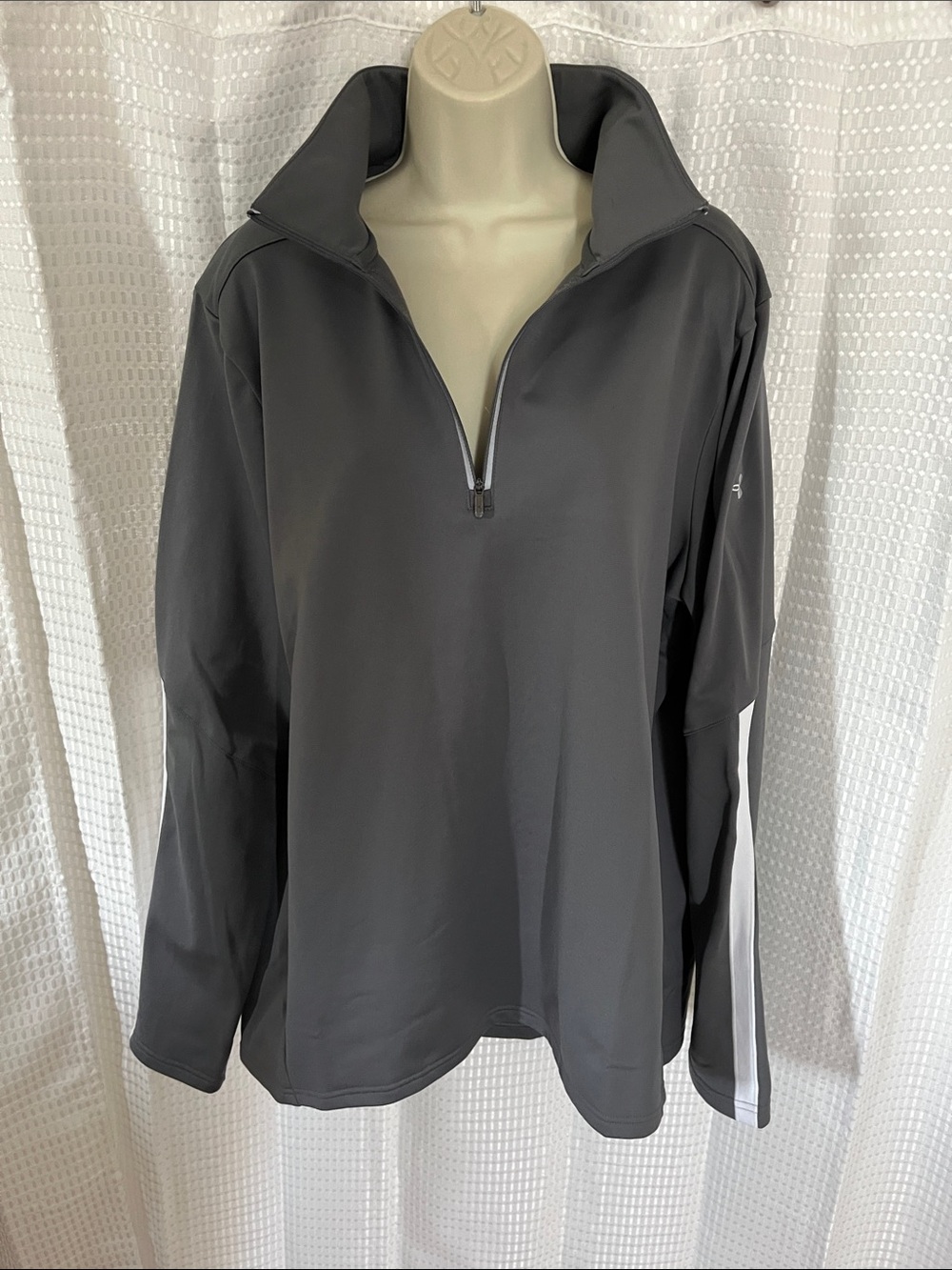 NWT Under Armour Women’s 2XL Gray 1/4 Zip Pullover Loose Fit Athletic Top - Picture 4 of 13